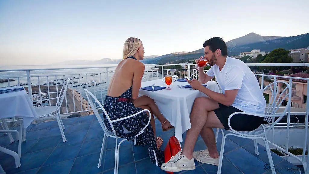 Bue Marino Hotel & Roof Lounge Cala Gonone 3*,